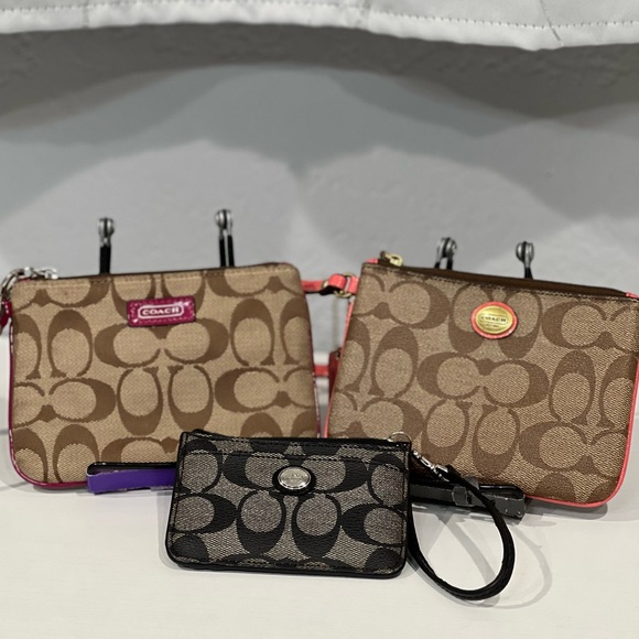 Coach Handbags - COACH Bundle ~Wristlet and Wallet